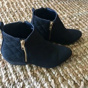 NY&Company ankle booties