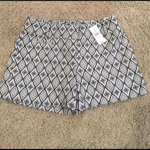 *NWT* Women's Loft Shorts