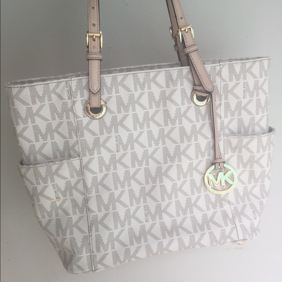 Michael Kors Signature Tote - Picture 1 of 5