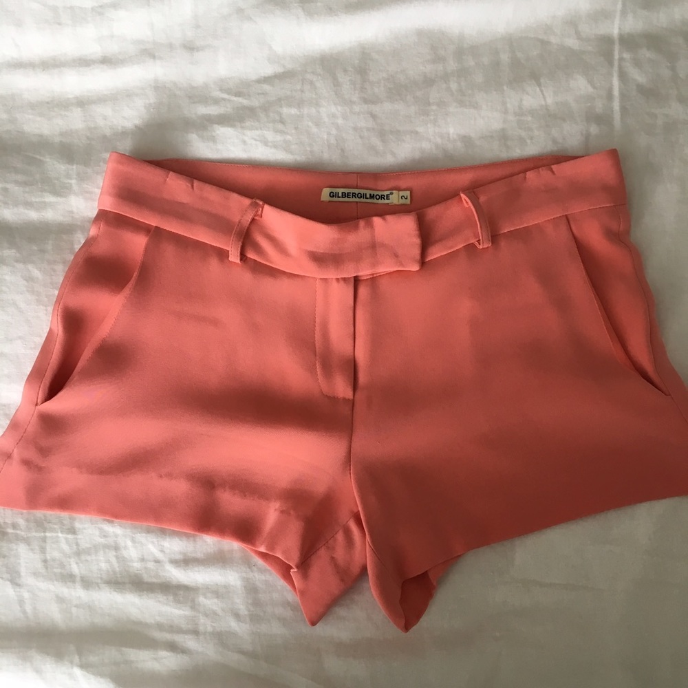 Gilbergilmore peach/coral silk shorts size 2