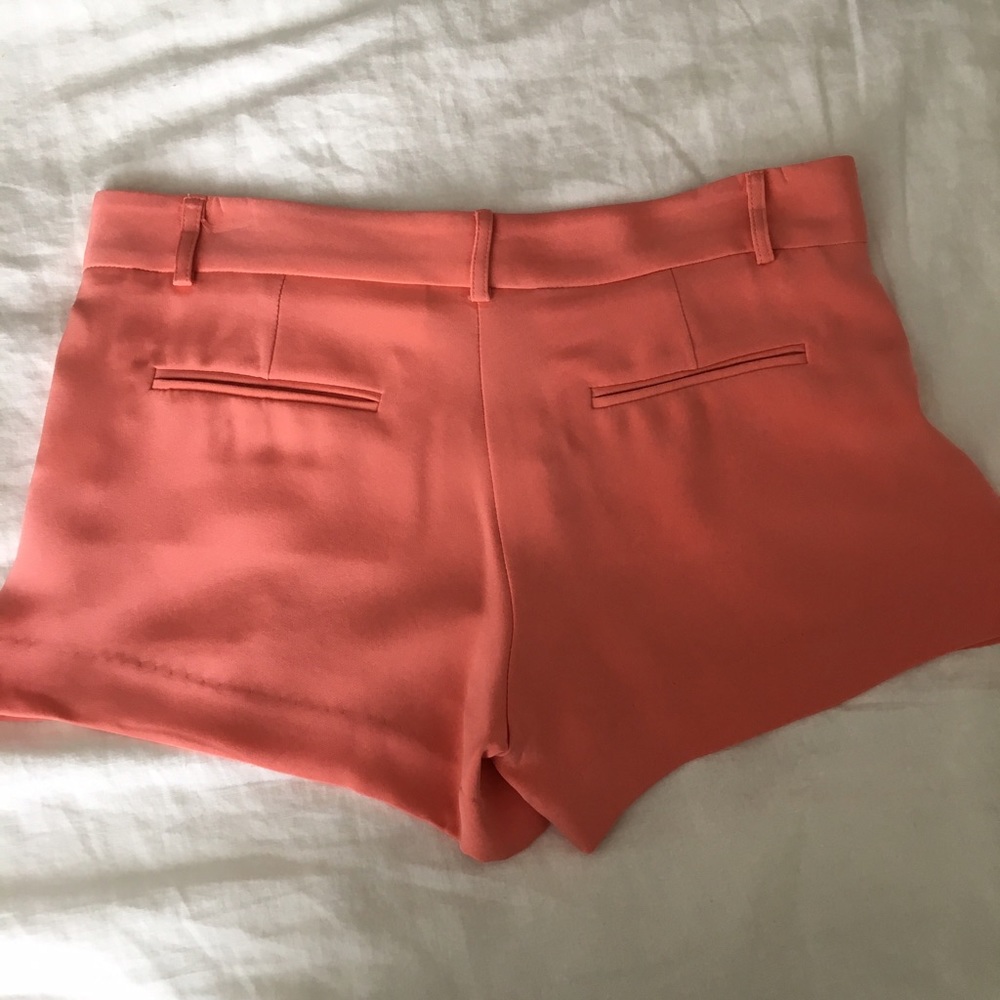 Gilbergilmore peach/coral silk shorts size 2 - Picture 3 of 4