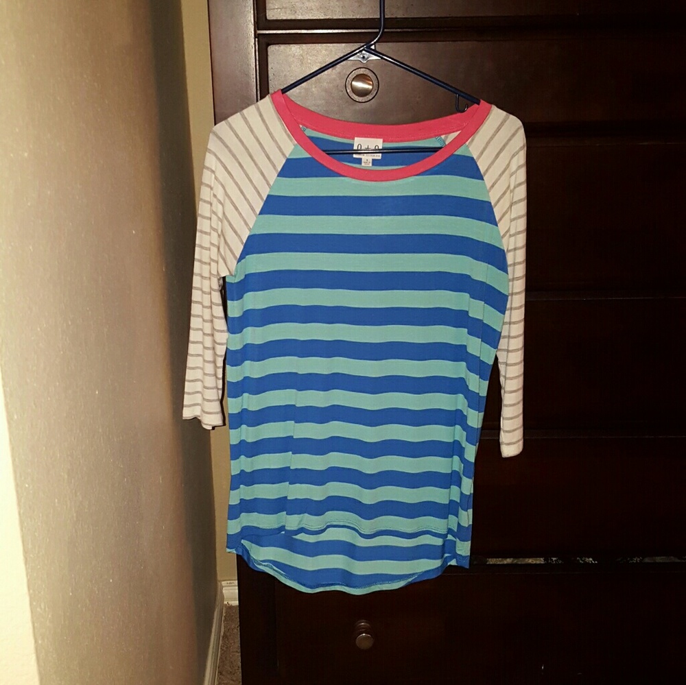 Raglan striped knit shirt