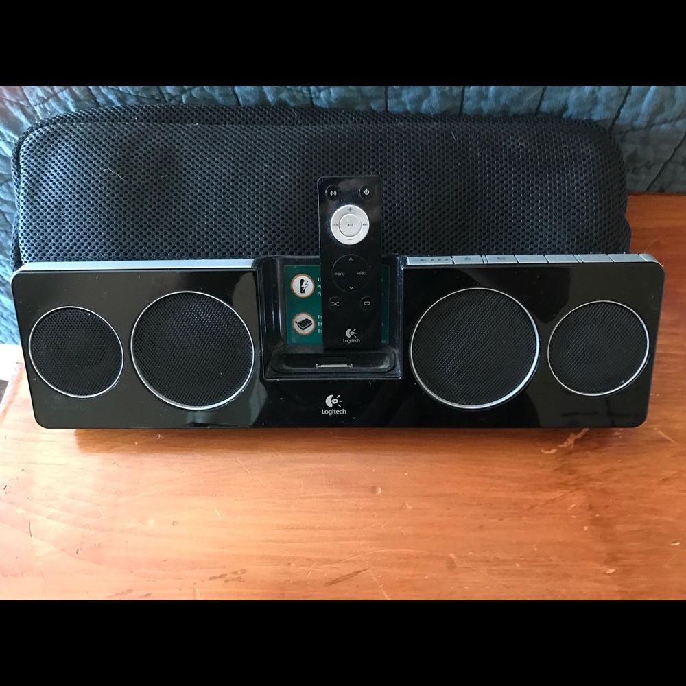 Logitech blue tooth sound bar