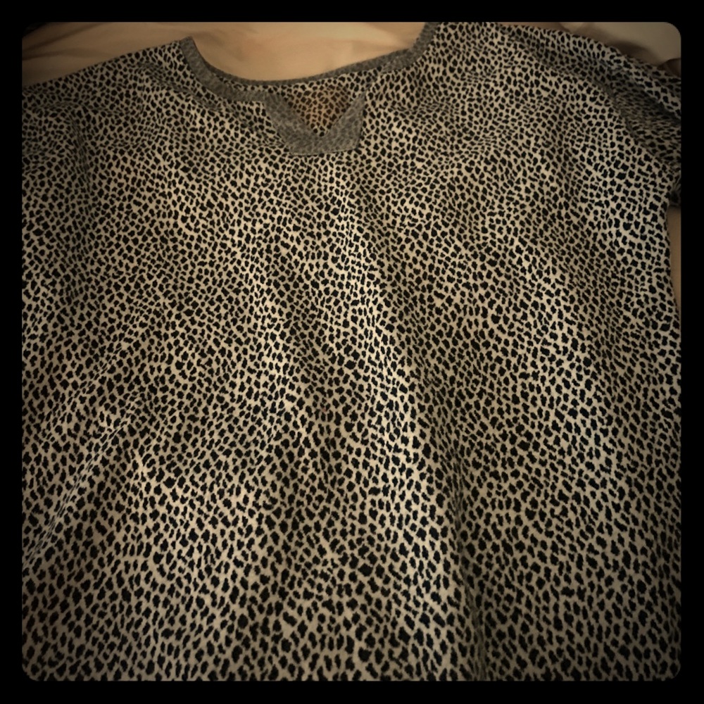 Liz Claiborne size m sweater