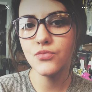 Meet your Posher, Lydia