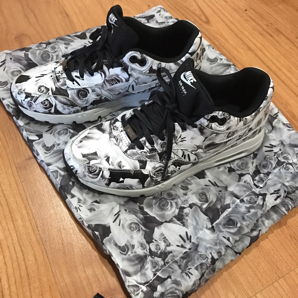 Nike Air Max Ultra NYC New York Sneakers