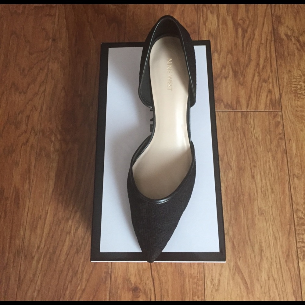 Nine West black lace D'Orsay