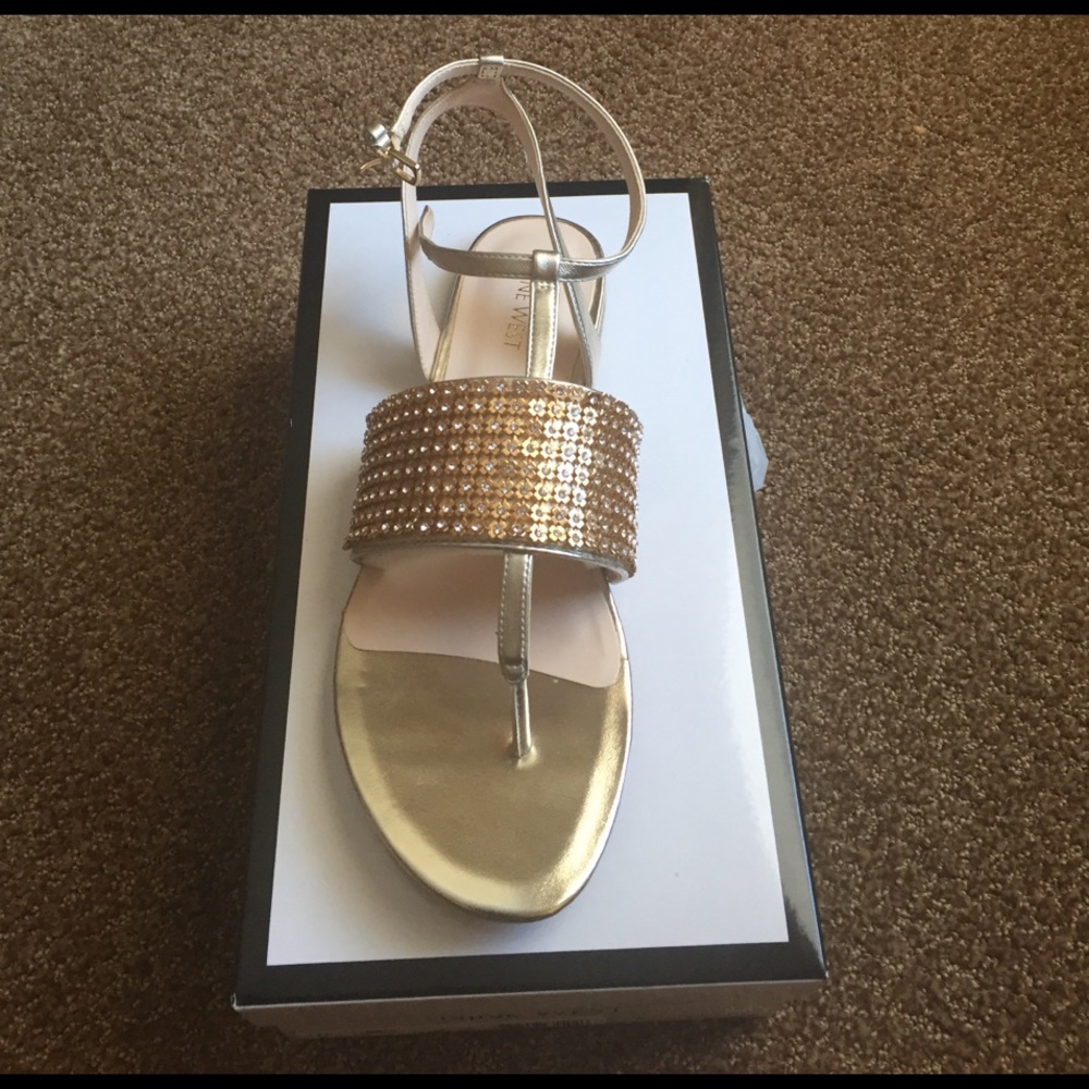 Nine West women's Siobhan Light Gold Synthetic