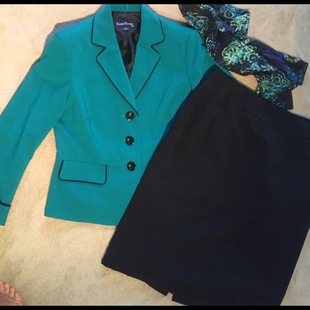Teal and Black Evan-Picone professional skirt suit