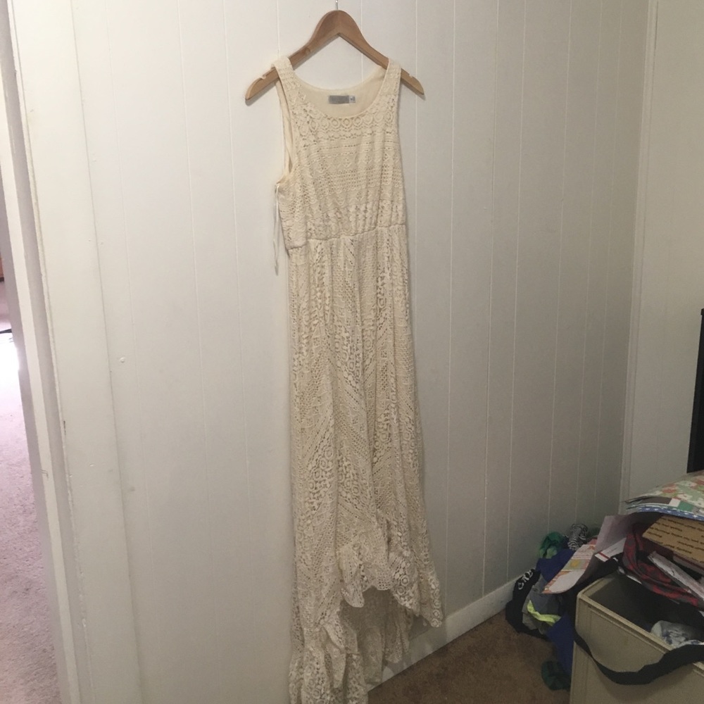 Solitaire Cream Lace Dress Medium