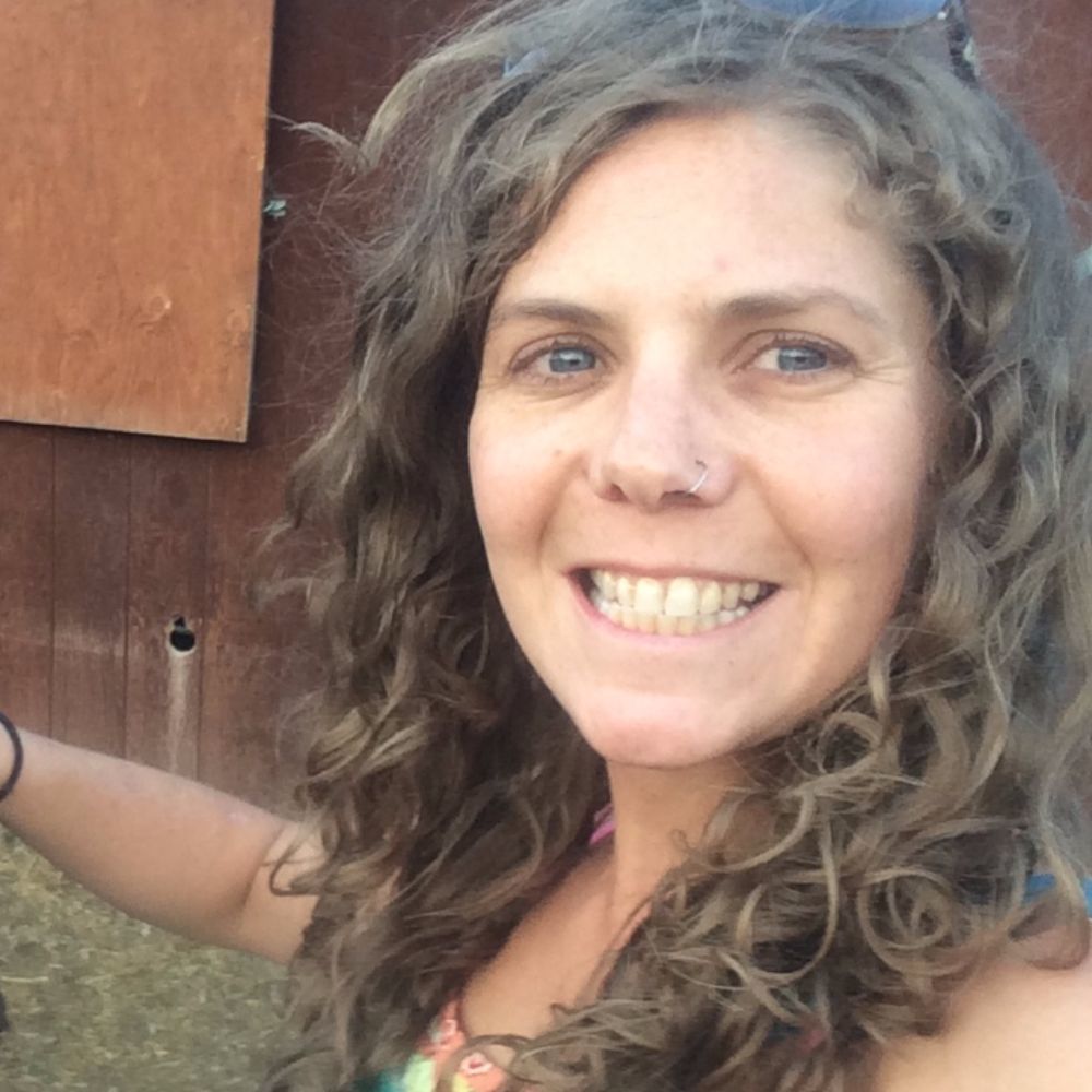 Meet your Posher, Caitlin