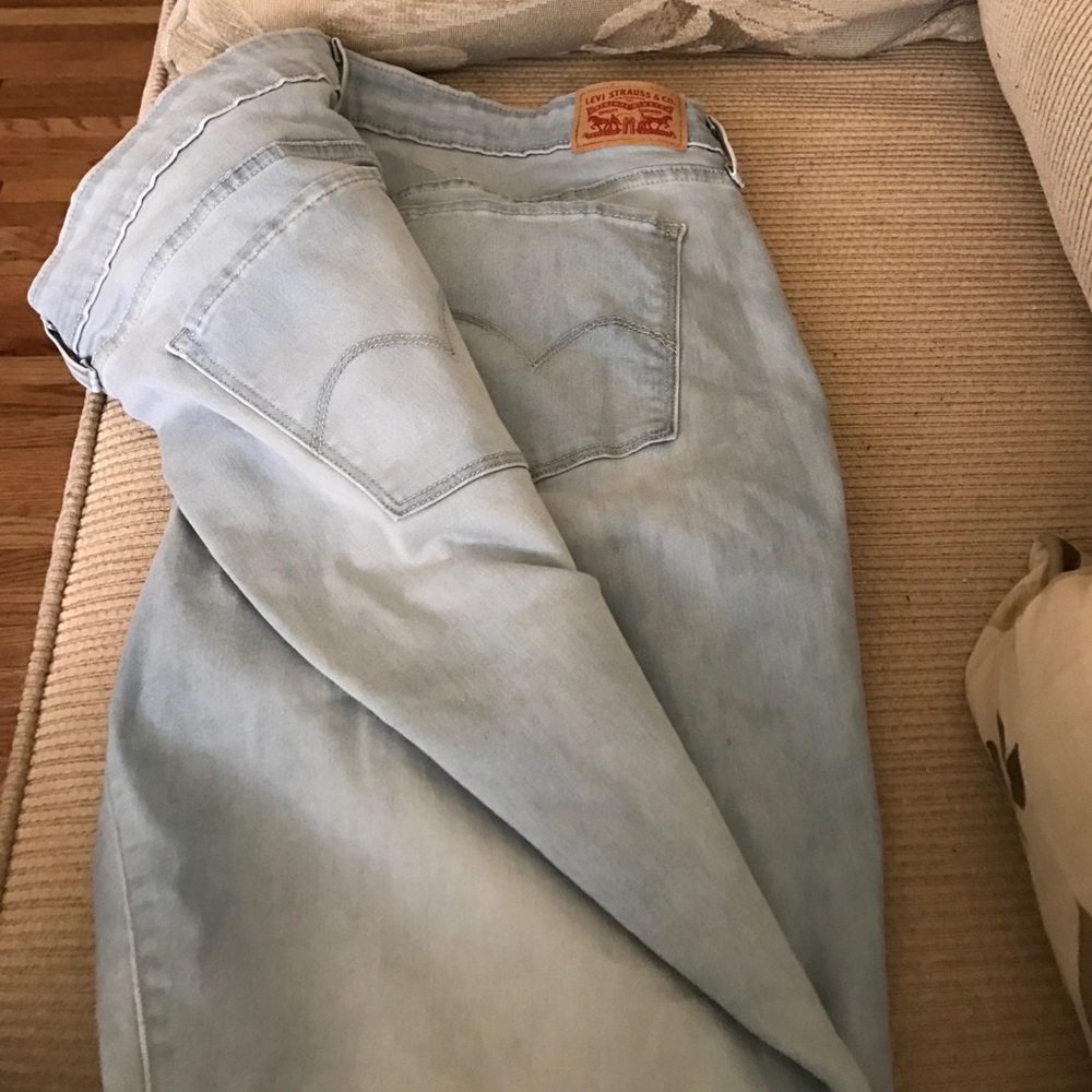 Levi skinny jeans