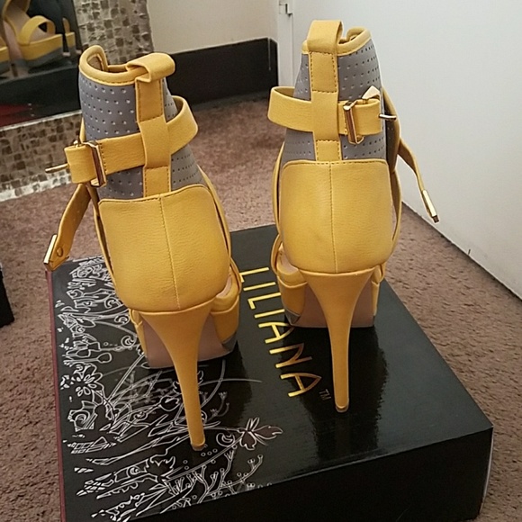 Shoes - Picture 2 of 5