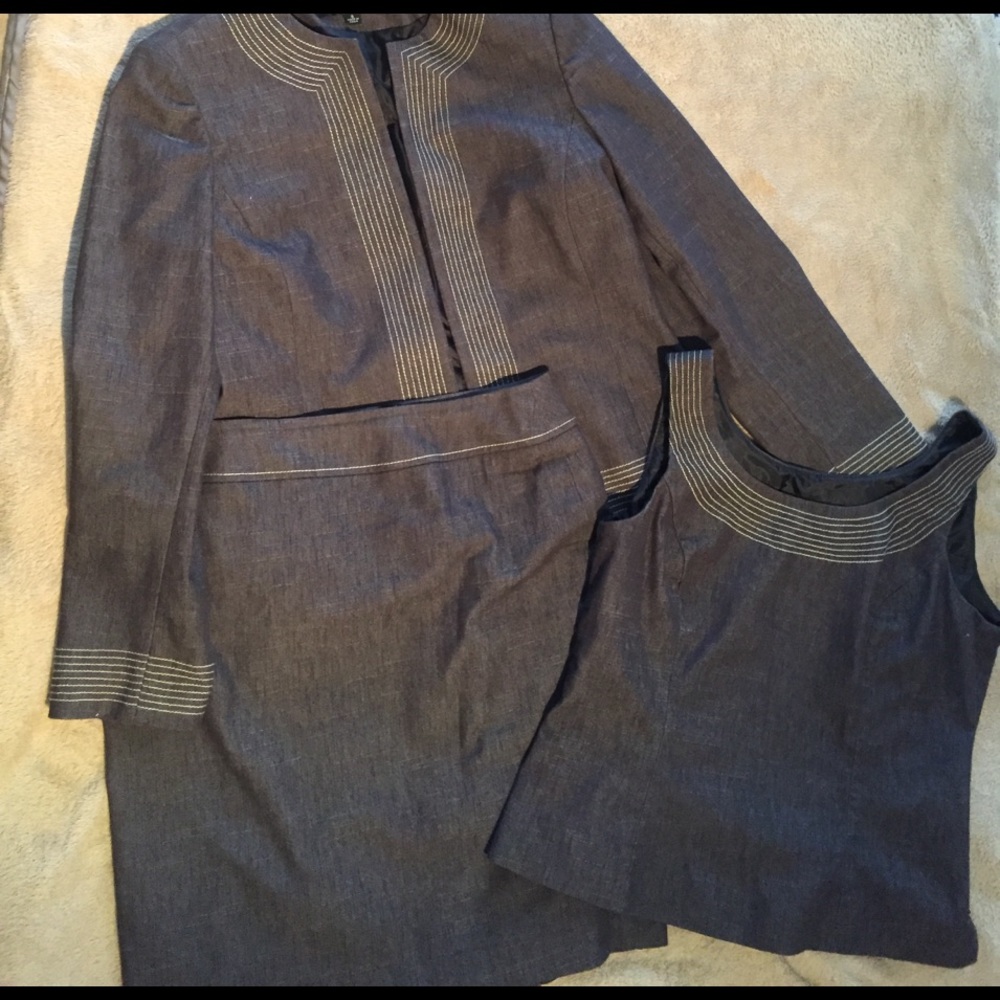 Kasper professional skirt suit-size 8