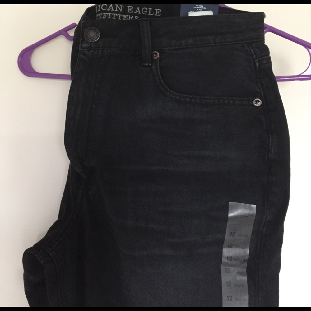 Vintage High-Rise American Eagle Jeans- New