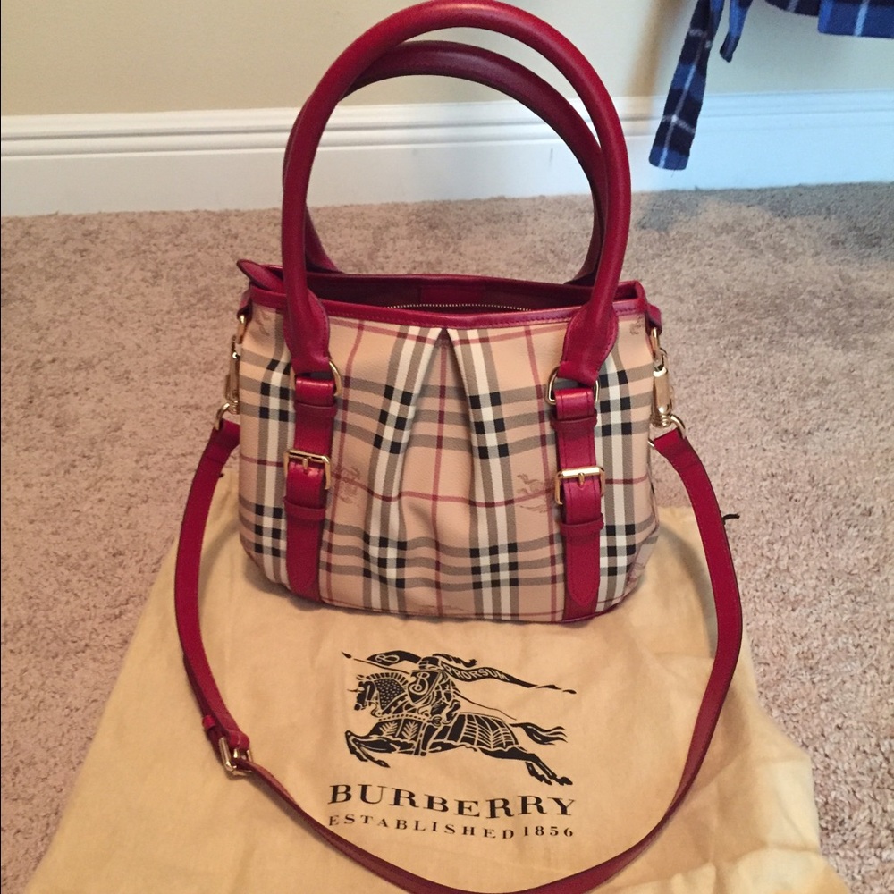 Burberry purse