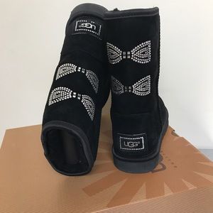 🎉🎉SALE🎉🎉AuthUGG AustrClassic Short Crystal BOW