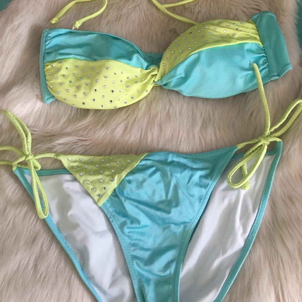 Victoria's Secret Bikini Top L/Bottoms M