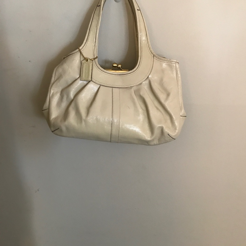 ⚡️FLASH SALE ⚡️Coach cream patent leather bag