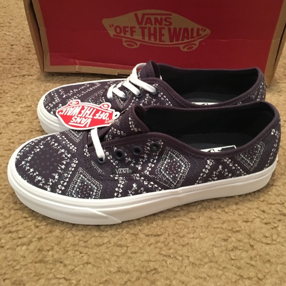 Authentic Ditsy Bandana Vans - Picture 2 of 4