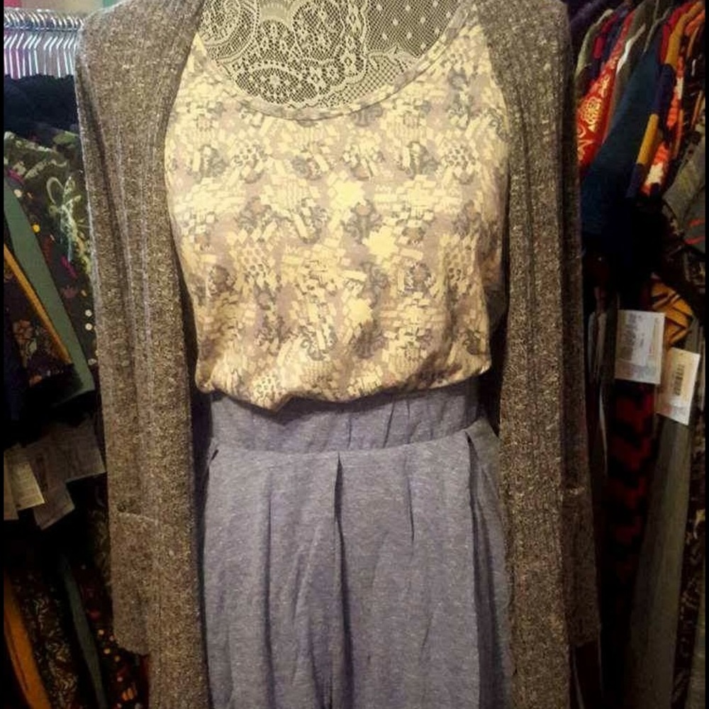 LuLaRoe outfit.