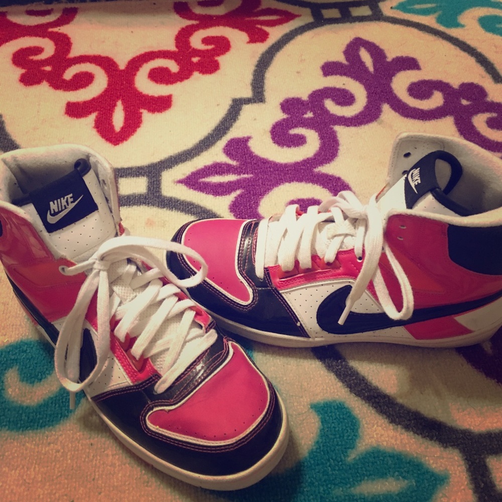 Women's NIKE Hi-tops