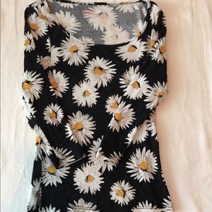 Cute flower top🌼
