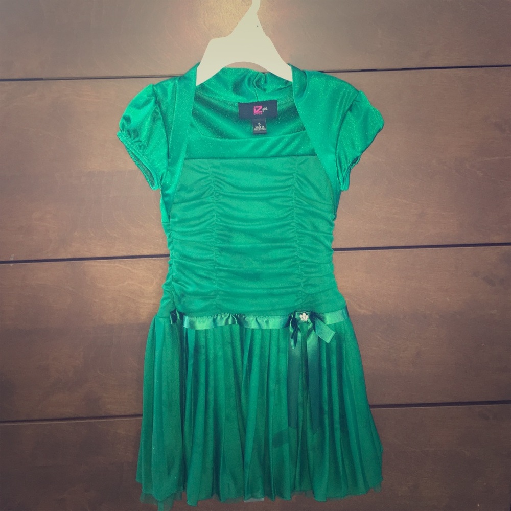 Little Girl green dress