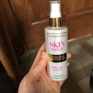 Skin therapy, after shave protectant