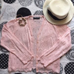 Beautiful pink sweater! 🌻