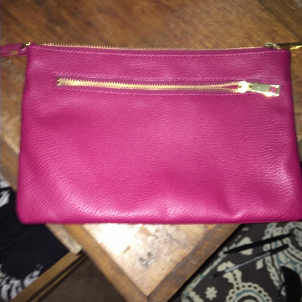 Gap maroon wristlet