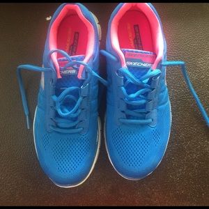 Skechers Tennis Shoes