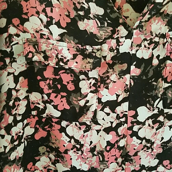 Patterned Blouse - Picture 2 of 6