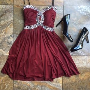 Red Jeweled dress🌟 💞
