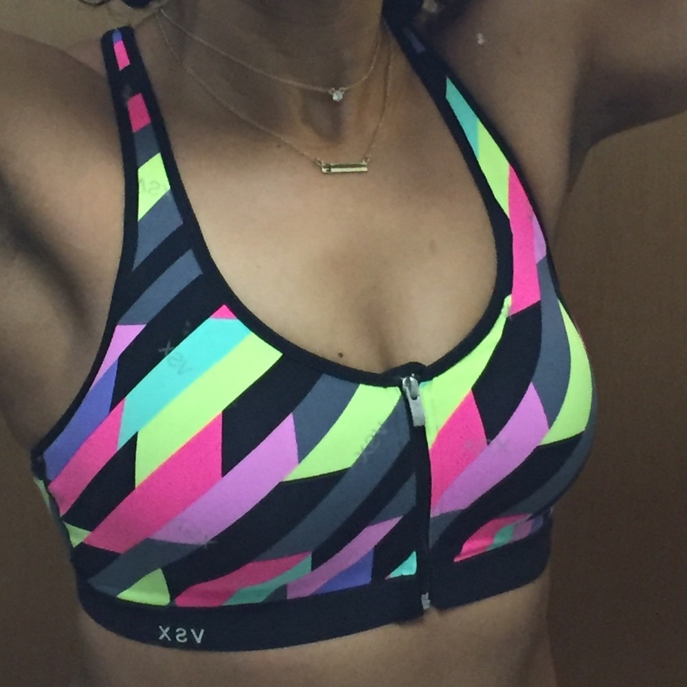 Victoria's Secret Sports Bra Size 32D