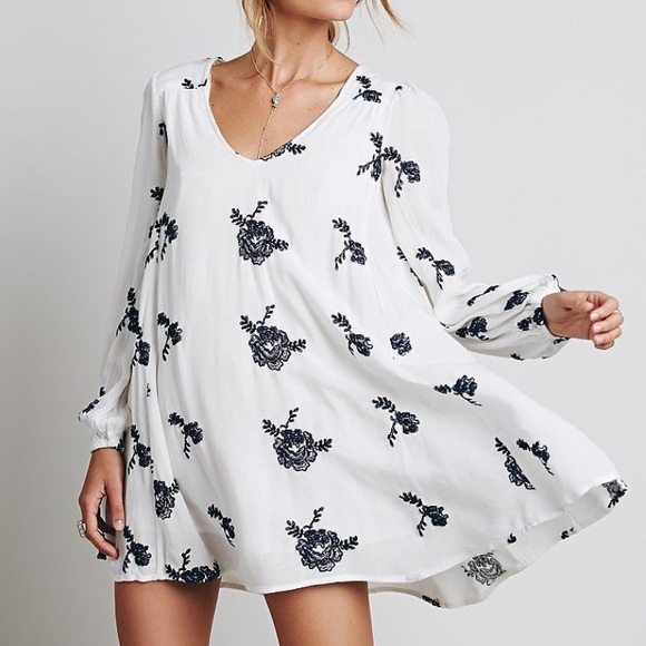 Free People Dresses & Skirts - 🎈1 day sale🎈Free People Embroidered Dress