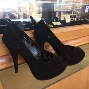 Black peep toe heel👠