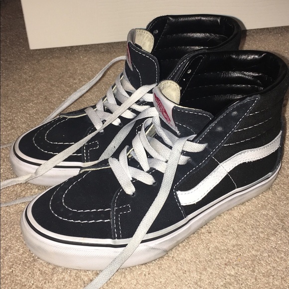 Vans - Picture 2 of 6