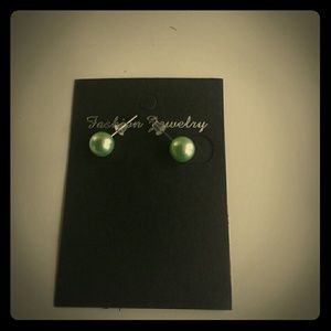 Beautiful Green Pearl Earrings