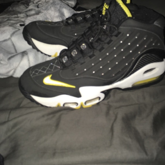Griffeys - Picture 1 of 5