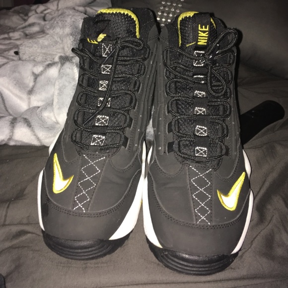 Griffeys - Picture 2 of 5