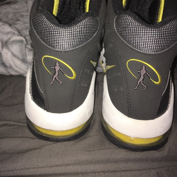 Griffeys - Picture 3 of 5