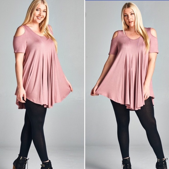 {Plus} Rose/Blush Cold Shoulder Tunic - Picture 2 of 4