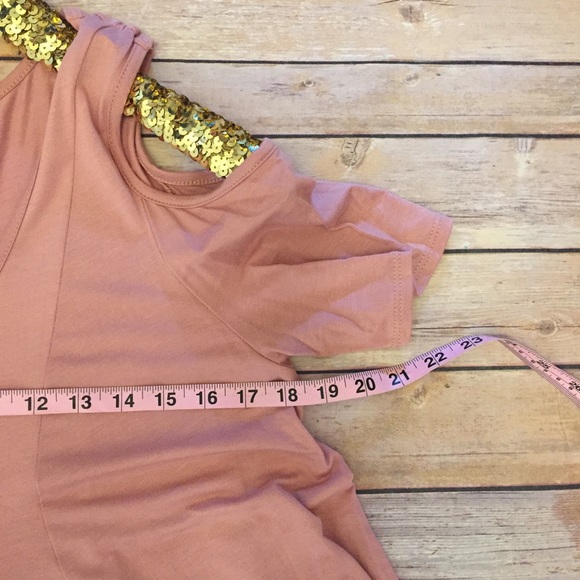 {Plus} Rose/Blush Cold Shoulder Tunic - Picture 3 of 4