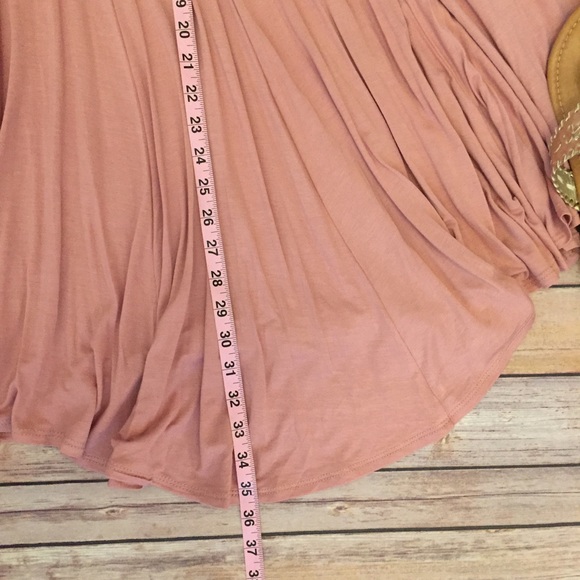 {Plus} Rose/Blush Cold Shoulder Tunic - Picture 4 of 4