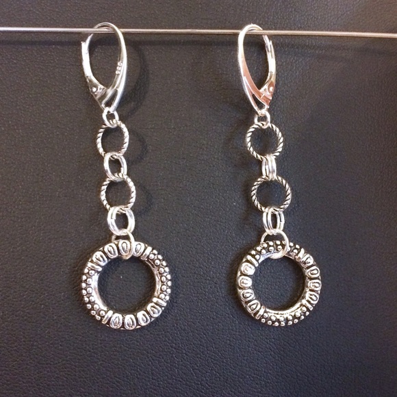 Jewelry - Detailed silver ring Sterling lever back earrings