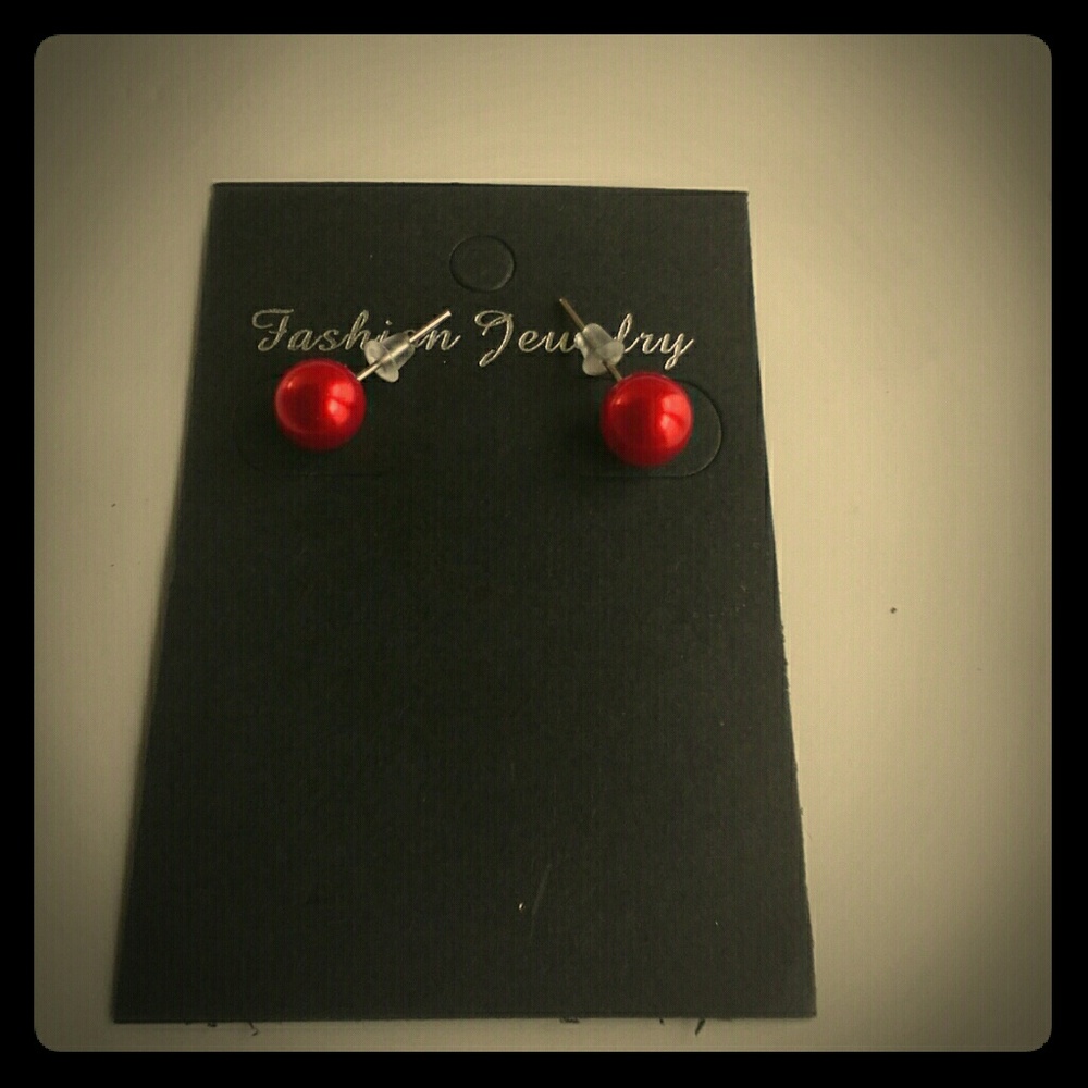 Beautiful Red Pearl Earrings