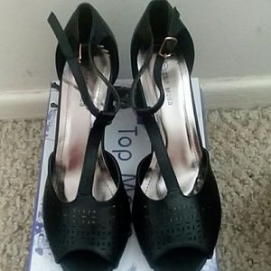 Black Heels size 8.5