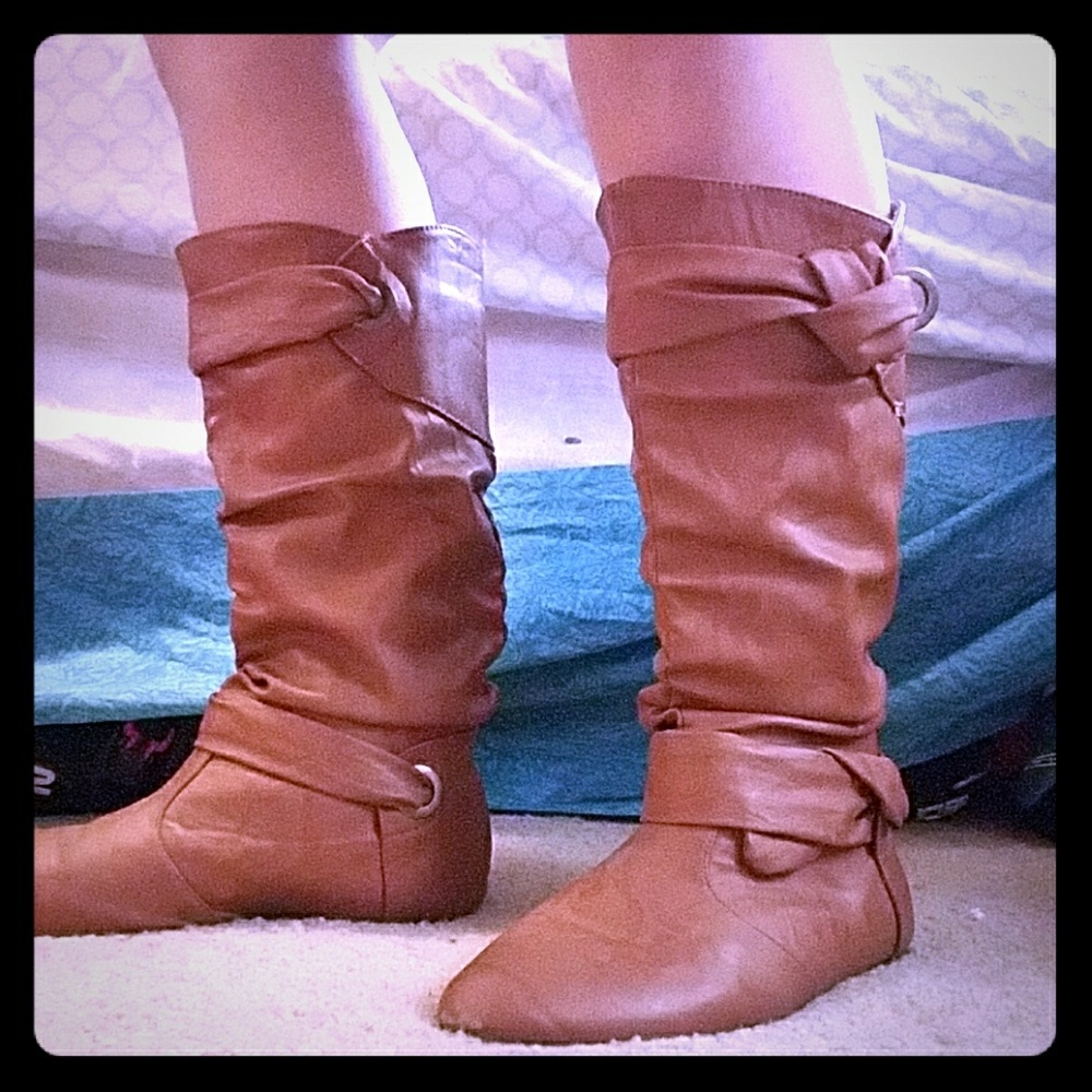Under the knee brownish boots