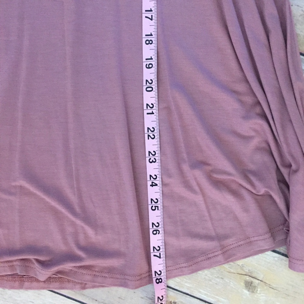 S-L Mauve Criss Cross front Cold Shoulder Top - Picture 4 of 6